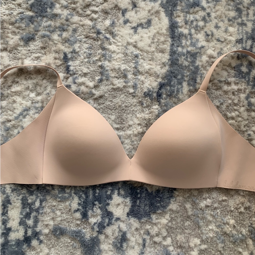 Lululemon bra size 34B
